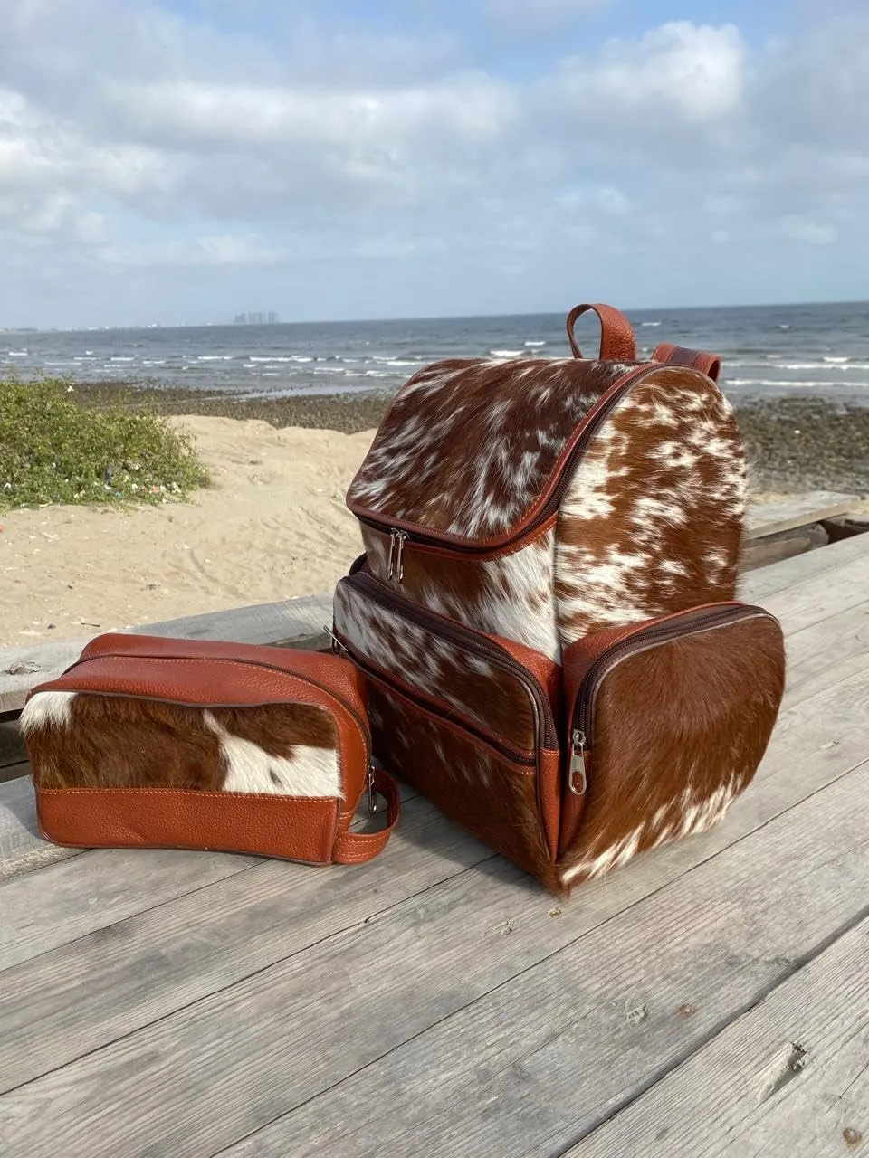 Cowhide Leather Backpack for Men & Women Laptop Backpack Vintage Cow Skin Rucksack Knapsack Shoulder Leafor Travel Hiking (salt and paper mustard)