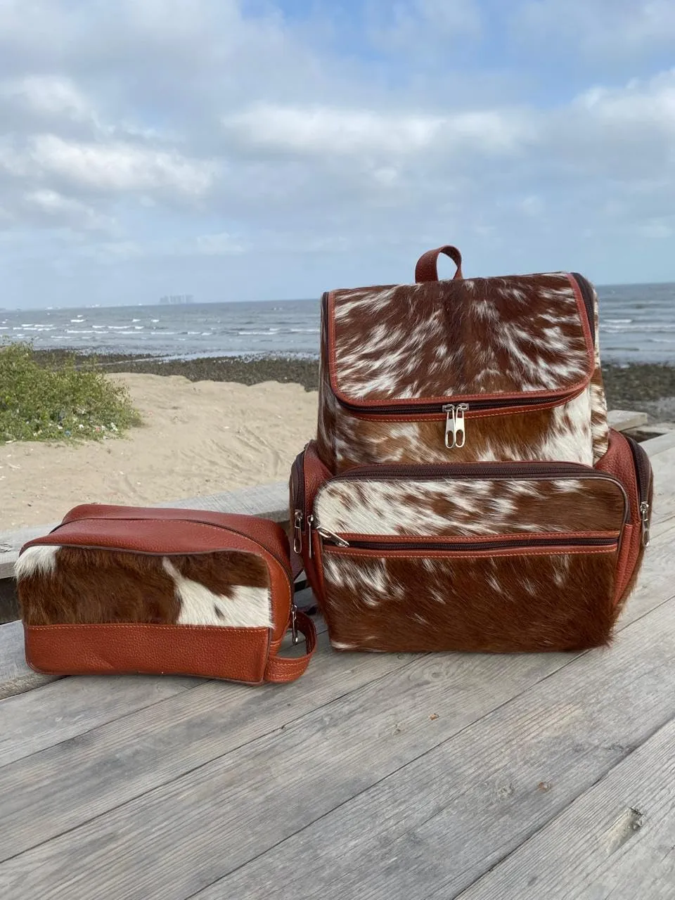 Cowhide Leather Backpack for Men & Women Laptop Backpack Vintage Cow Skin Rucksack Knapsack Shoulder Leafor Travel Hiking (salt and paper mustard)