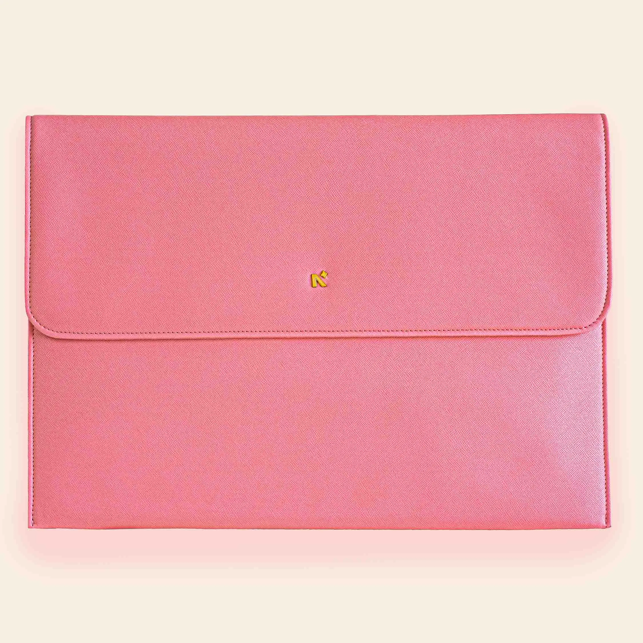 LAPTOP SLEEVE WITH FLAP   MAGNETIC CLOSURE