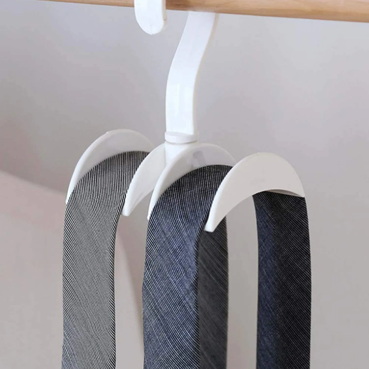 Limited-time offer Hanger Rack Fast-track support Rotating (1 Pc) Multifunction Handbag