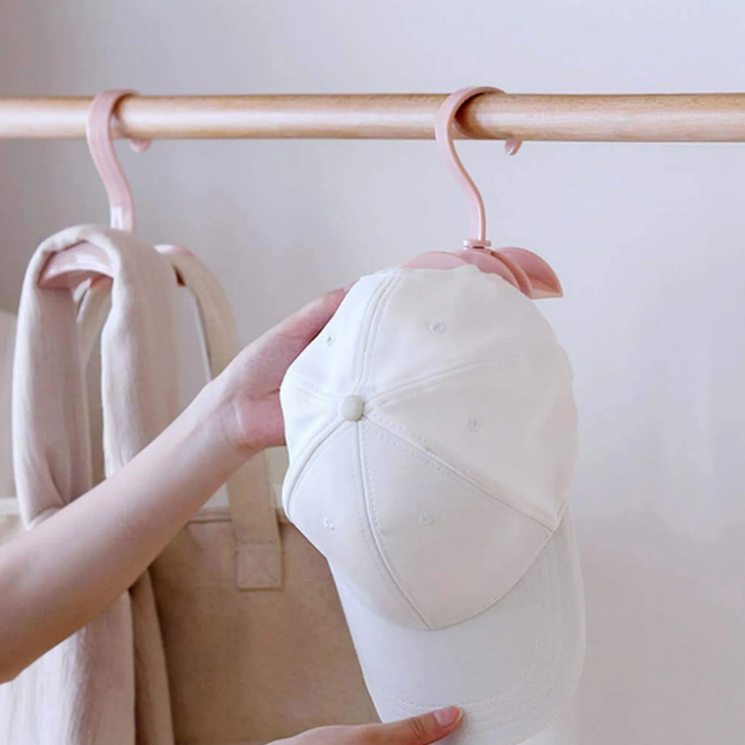 Limited-time offer Hanger Rack Fast-track support Rotating (1 Pc) Multifunction Handbag