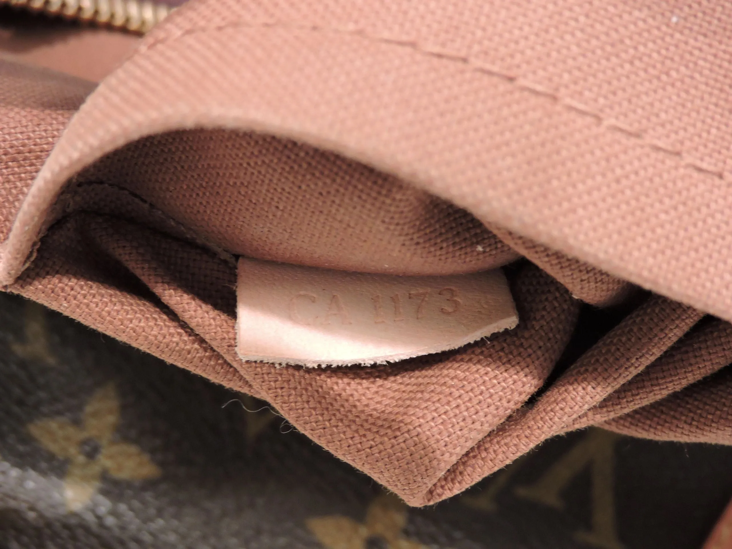 Louis Vuitton Sully Mm, Monogram