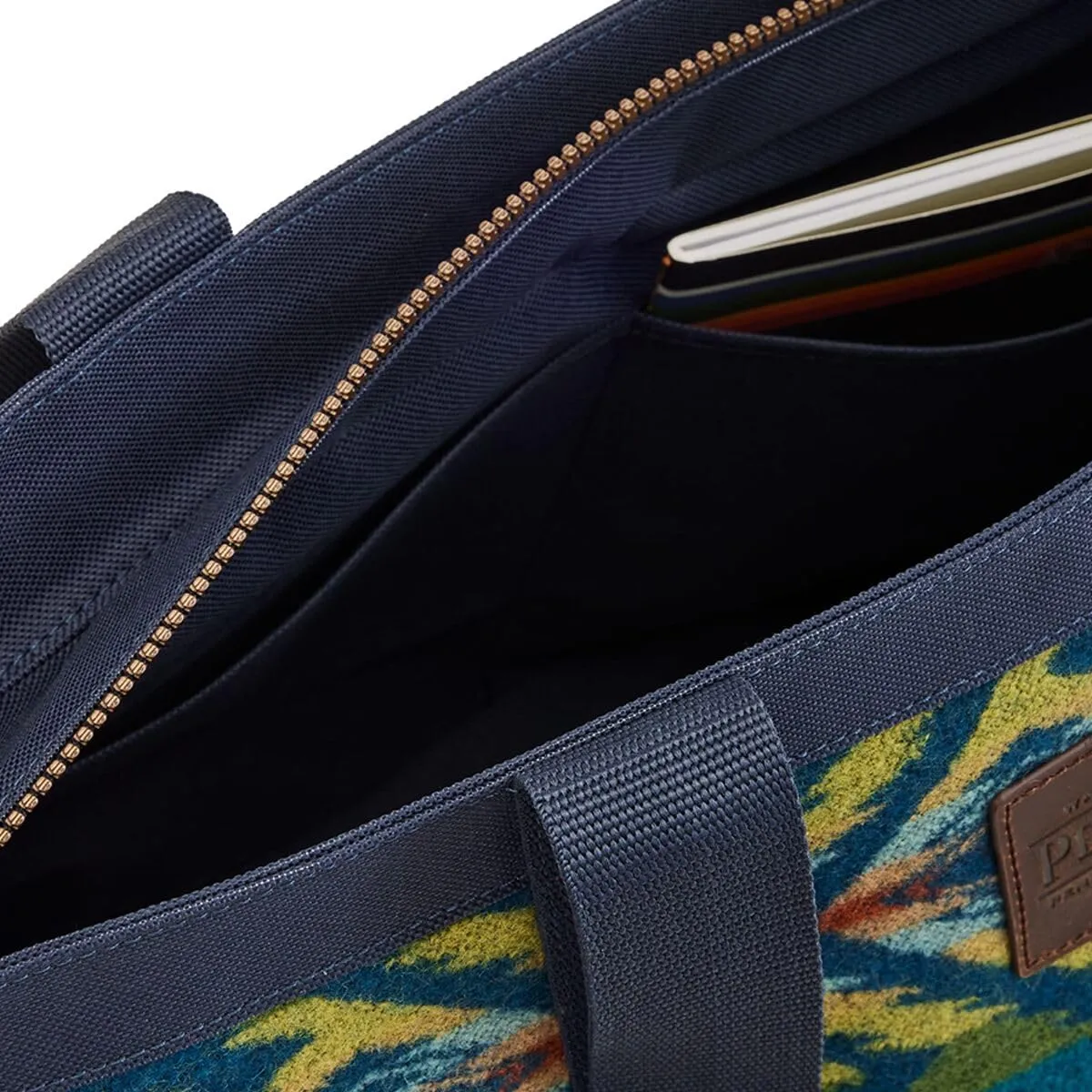 PENDLETON Zip Tote