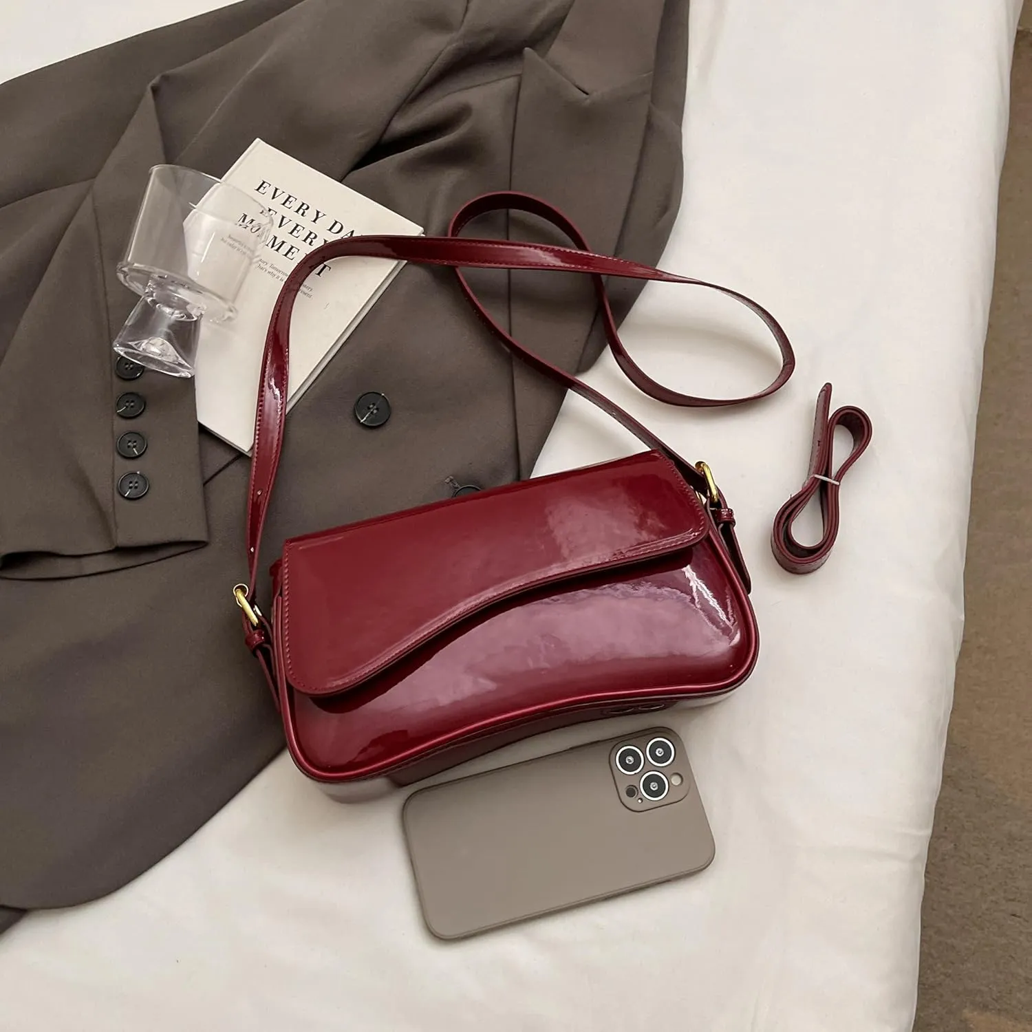 Shoulder Bag for women Y2K Crossbody Vegan Leather Purse Straps Retro Clutch Hobo Hadbags with 2 Removable