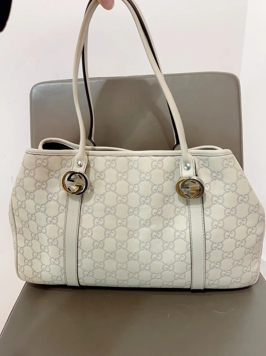 Sophisticated Tote Classic Bag GG Canvas Beige Fully automated Shoulder Gucci